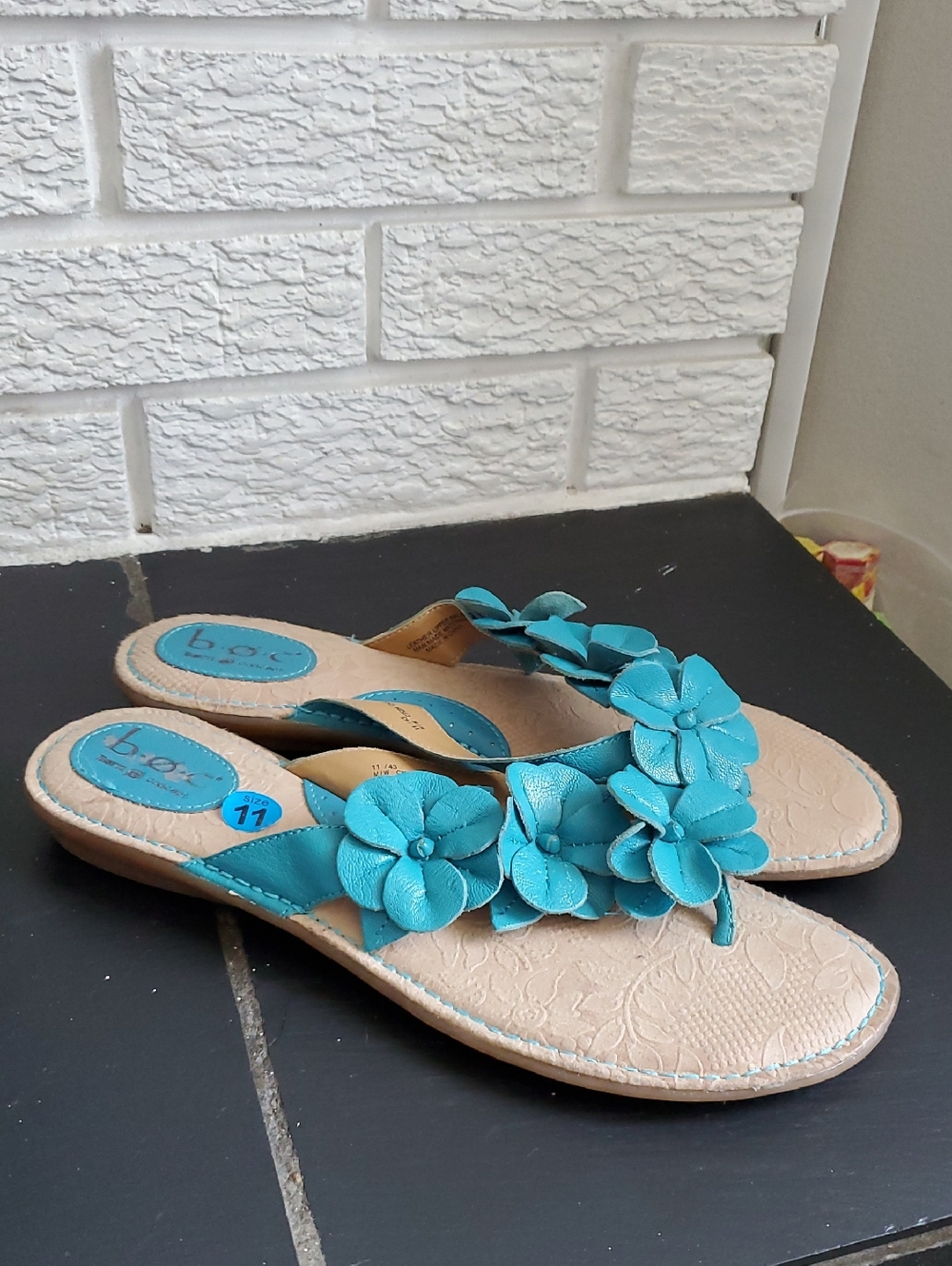 Born Concept b.o.c. Turquoise Leather Dazy Floral Toe-Post Sandals Slippers 11